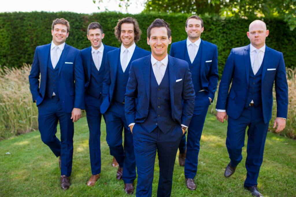 01a groom preparation with groomsman home counties wedding oxfordshire photography
