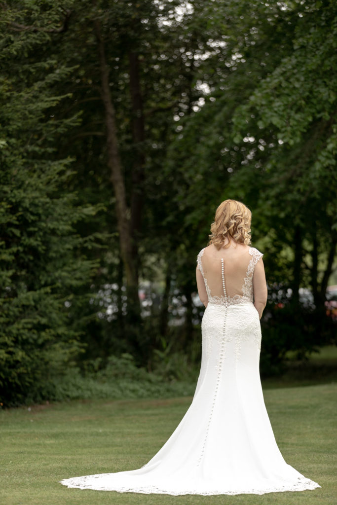 53 bride portrait ardencote luxury venue gardens warwickshire oxfordshire wedding photography