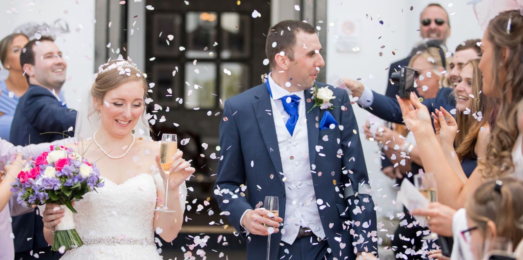 74 bride grooms confetti parade de vere beaumont hotel windsor oxford wedding photographers
