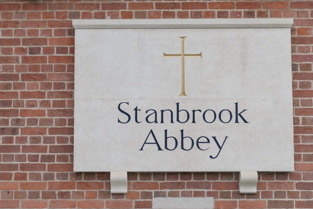 02 stanbrook abbey sign worcestershire oxford wedding photographers