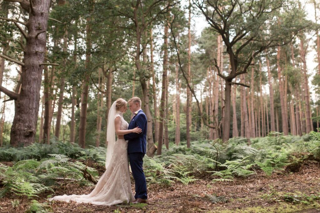 110 bride grooms forest embrace tarporley cheshire oxfordshire wedding photographers