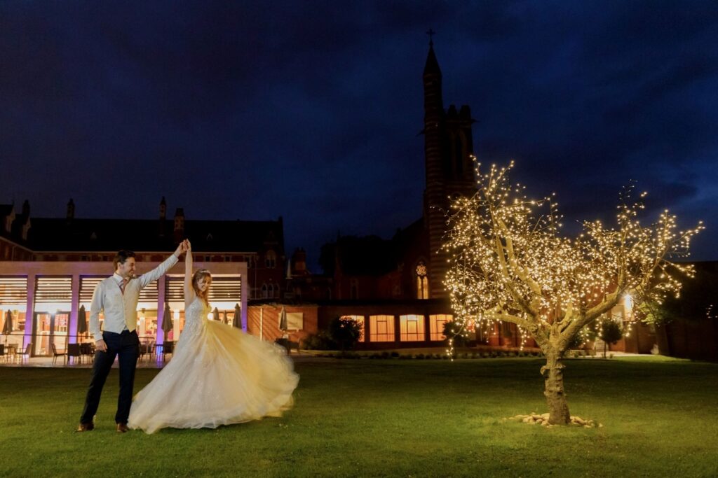 122 bride grooms twilight dance callow end gardens worcester oxford wedding photography