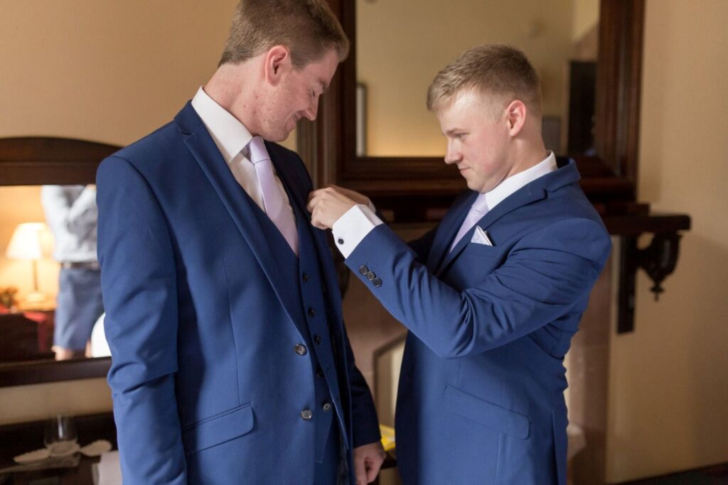 29 groom places groomsmans pocket handkerchief tarporley cheshire oxfordshire wedding photographer