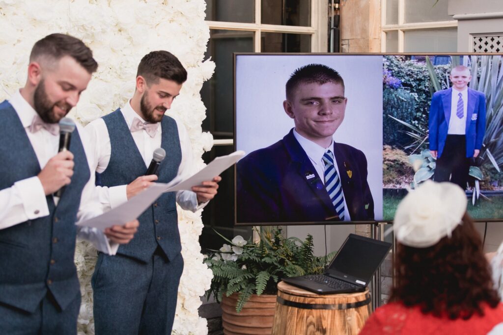 115 bestmen deliver wedding breakfast speech de vere hotel wotton under edge oxford wedding photographer