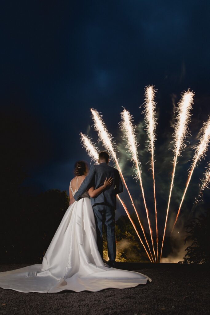137 bride groom watech de vere hotel fireworks wotton under edge oxford wedding photographer