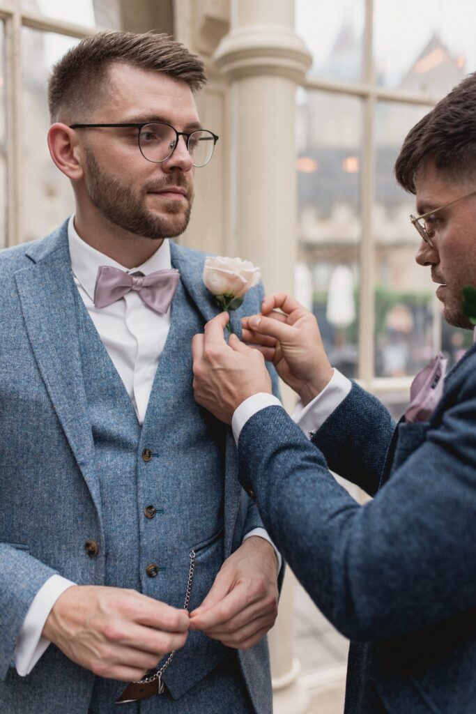 37 groomsman pins grooms lapel corsage de vere hotel wotton under edge oxfordshire wedding photography