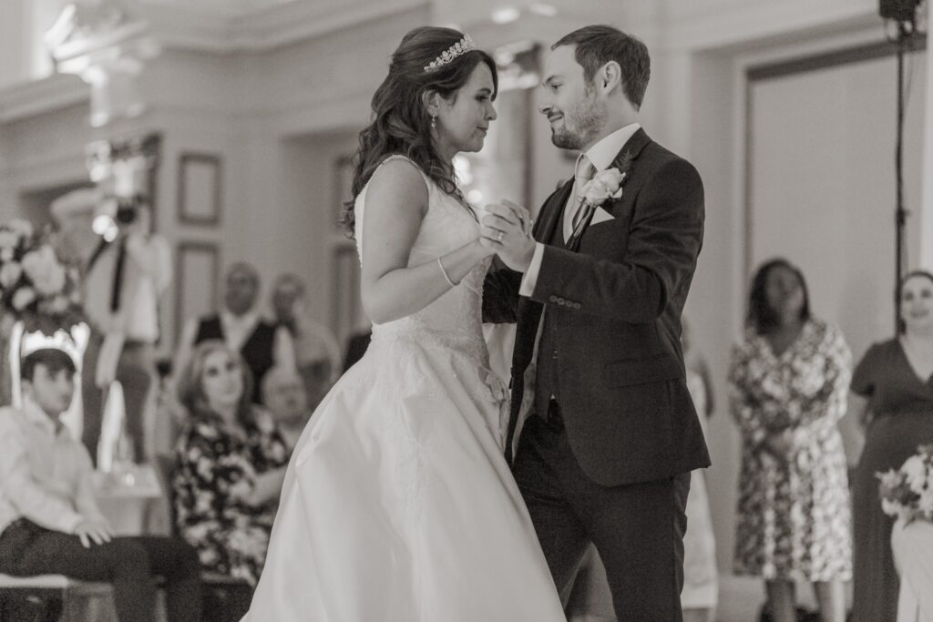 134 guests watch first dance kimpton fitzroy london hotel oxford wedding photographers