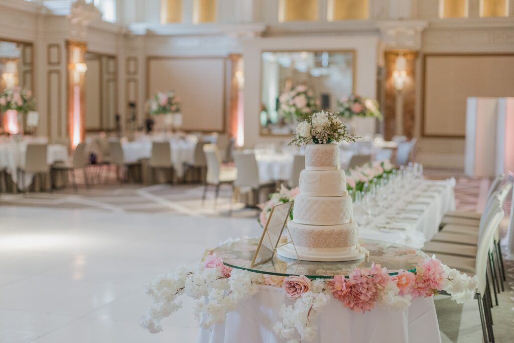 94 wedding cake table arrangment kimpton fitzroy london hotel oxford wedding photographer