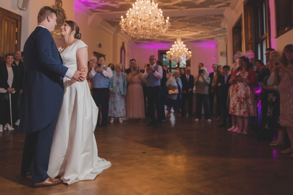 115 bride grooms first dance thorganby venue north yorkshire oxford wedding photographers
