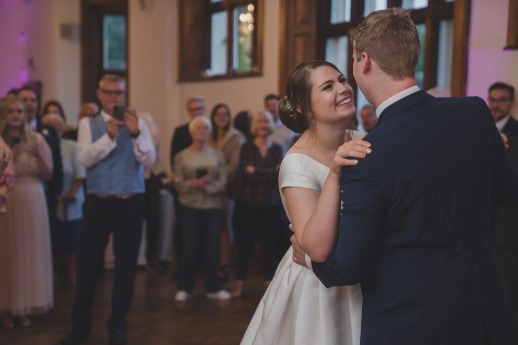 117 smiling bride thorganby venue first dance north yorkshire oxfordshire wedding photographer