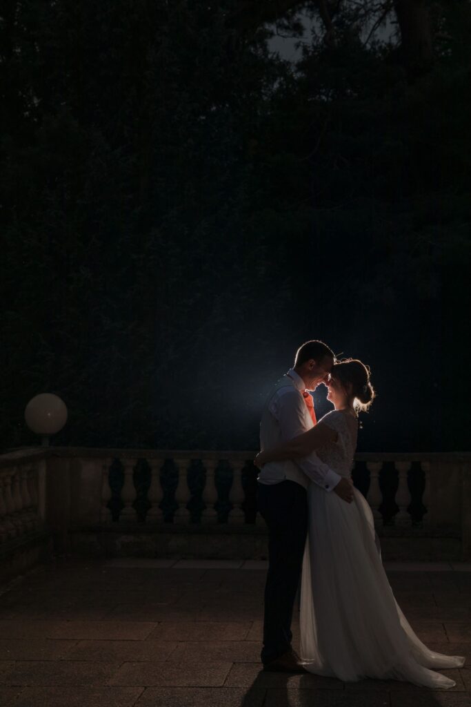 109 bride grooms silhouette embrace kings langley hotel grounds oxford wedding photographer