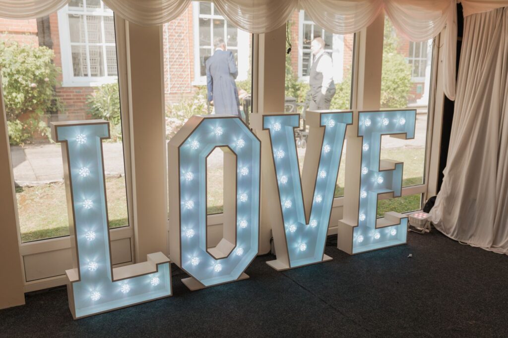 80 illuminated love sign kings langley reception watford oxford wedding photographers