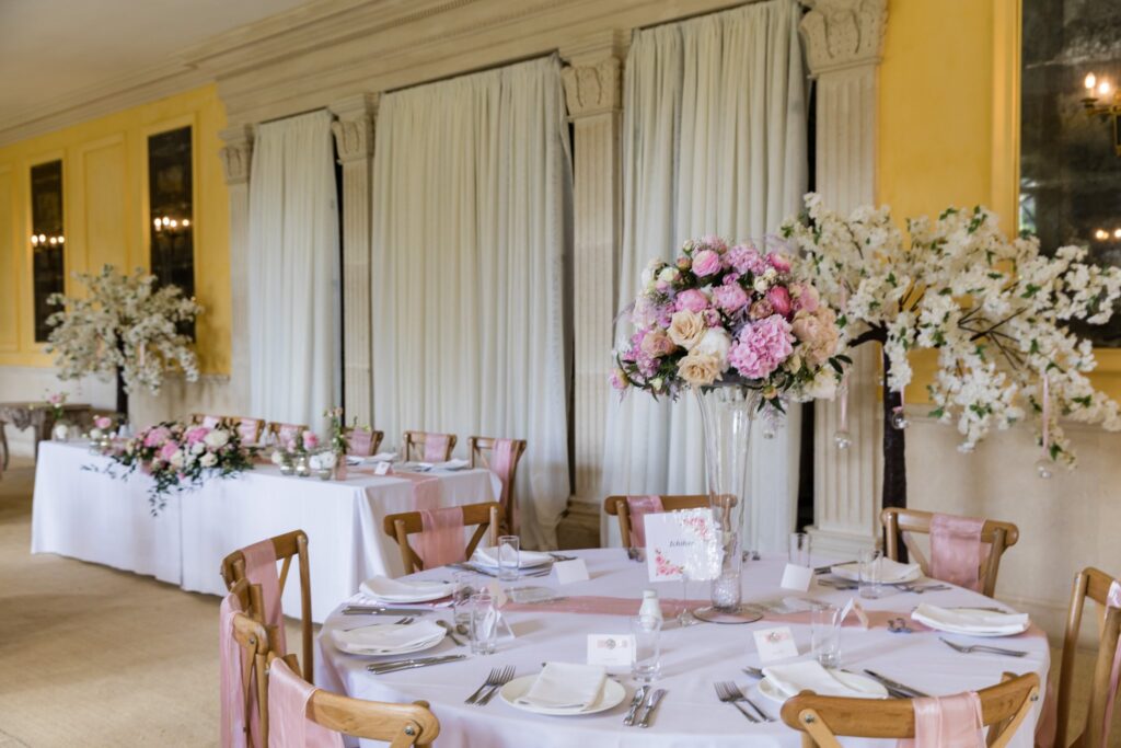 06 floral table arrangements eridge manor reception room chippenham wiltshire oxfordshire wedding photography