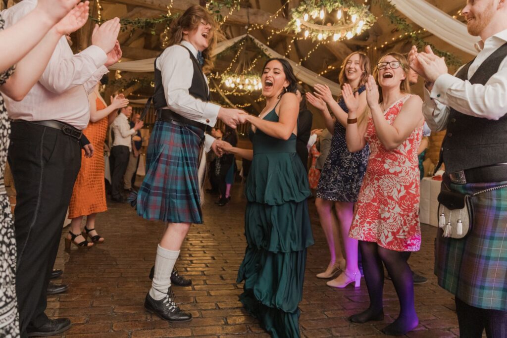 12 scottish country dancing lains barn wantage oxfordshire wedding photography