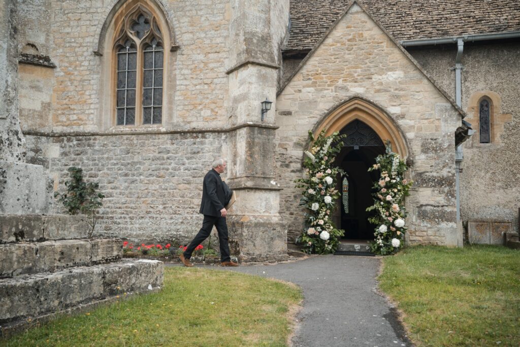 20 priest enters holy trinity church ardington wantage oxford wedding photographers