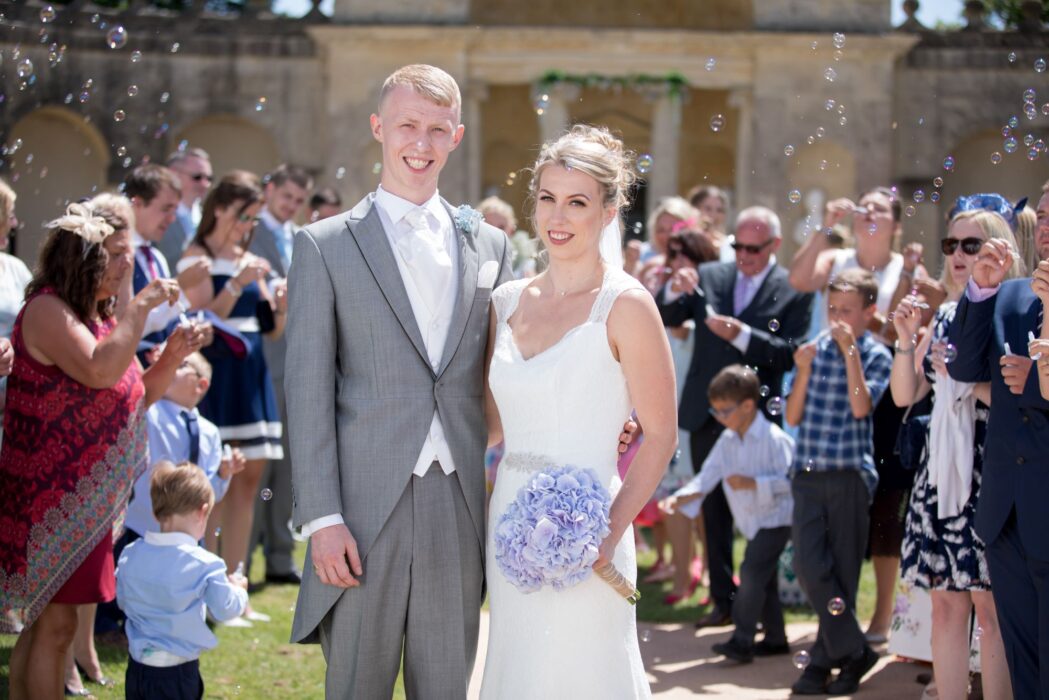bride groom bubbles shower stowe house gardens buckinghamshire oxford wedding photographers